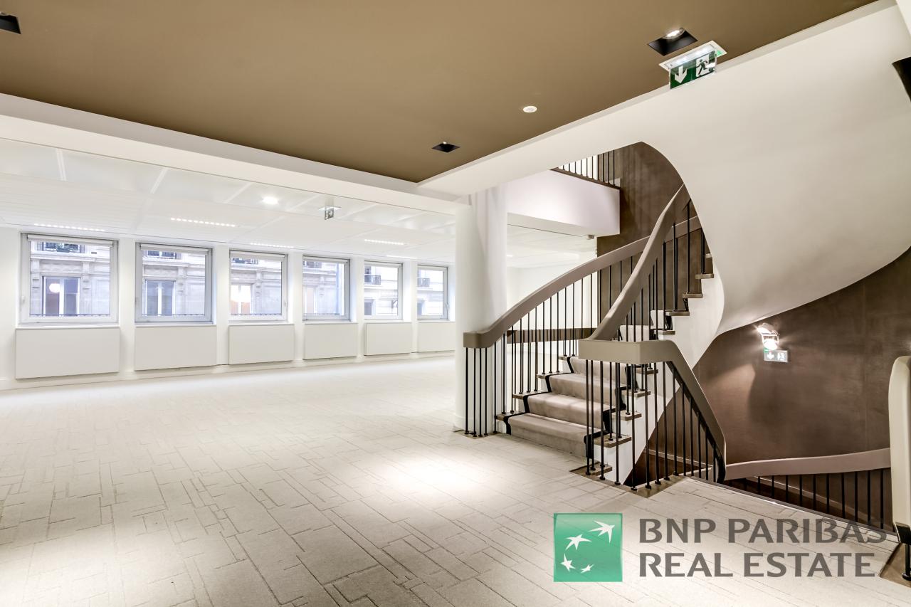 Bureau Paris 2519m² Location bureau Paris OLBUR2313195 8